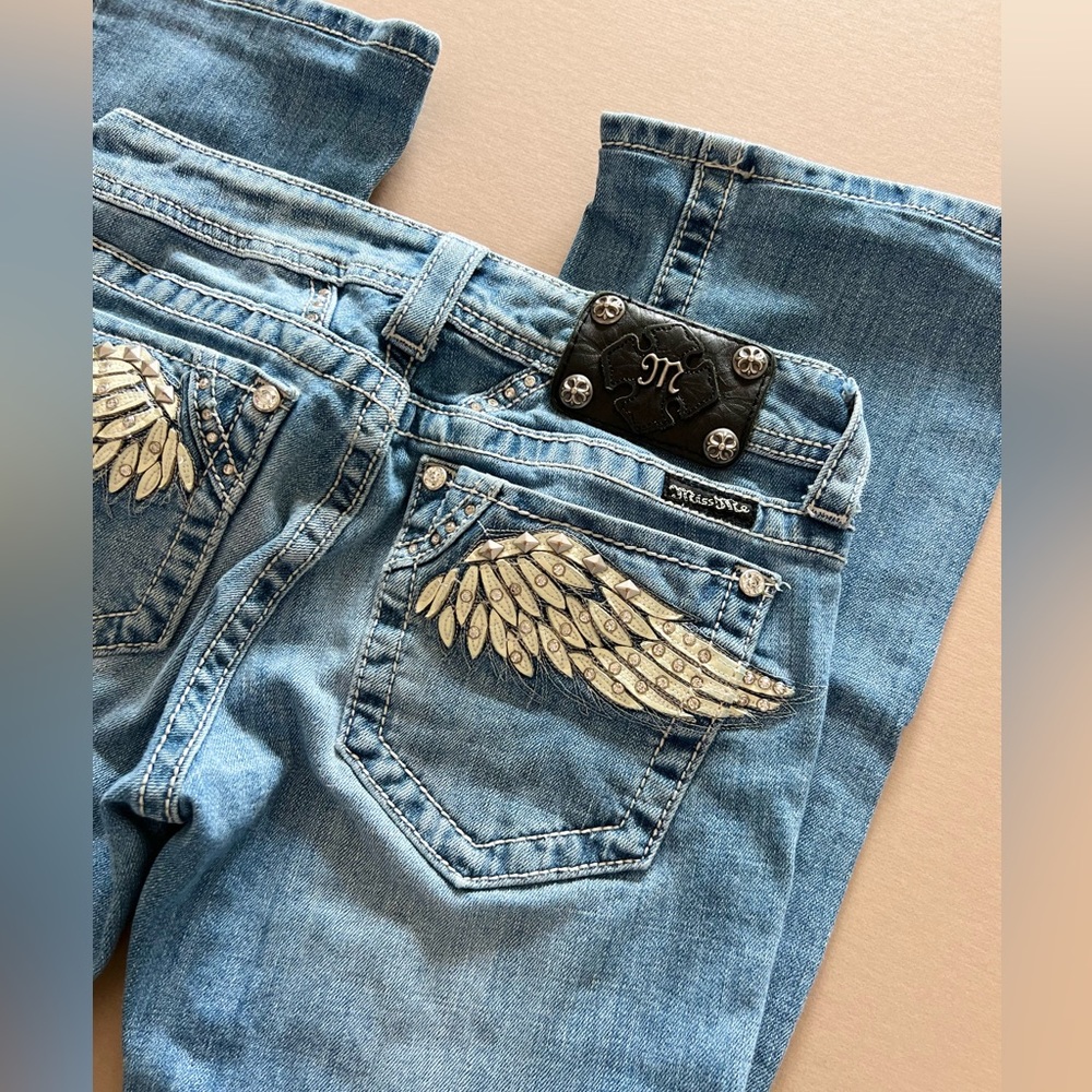 🏷️SOLD Miss Me Light Wash Bootcut Jeans - Picture 3 of 15